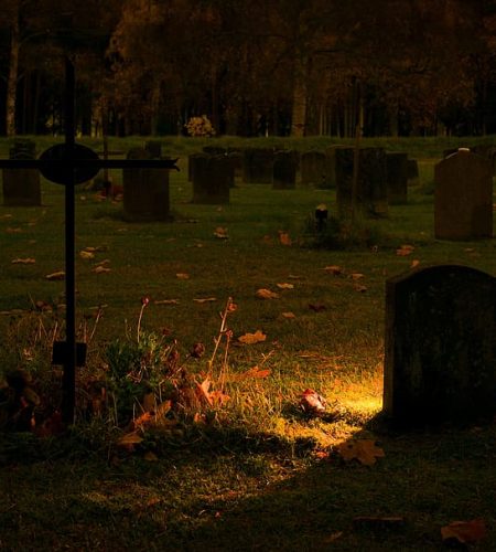 backlit-burial-cemetery-cross